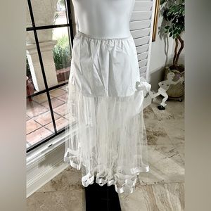 Excellent Emil Bole Formal Tulle Slip w/ Satin Ribbon / Bow M - L. ⚠️Firm Price